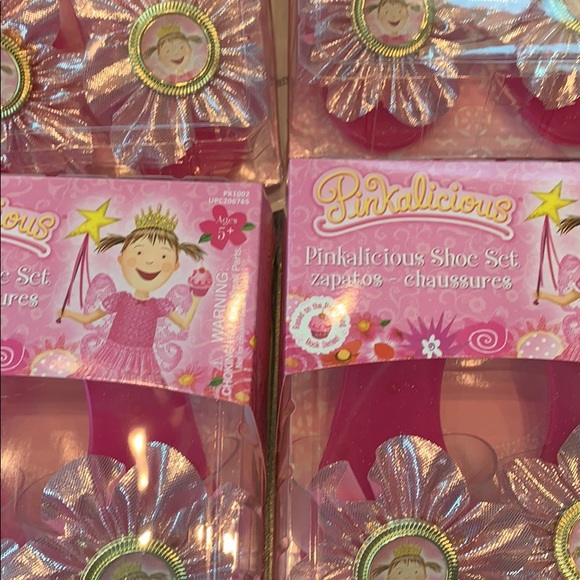 Pinkalicious Shoe Set - Picture 2 of 4